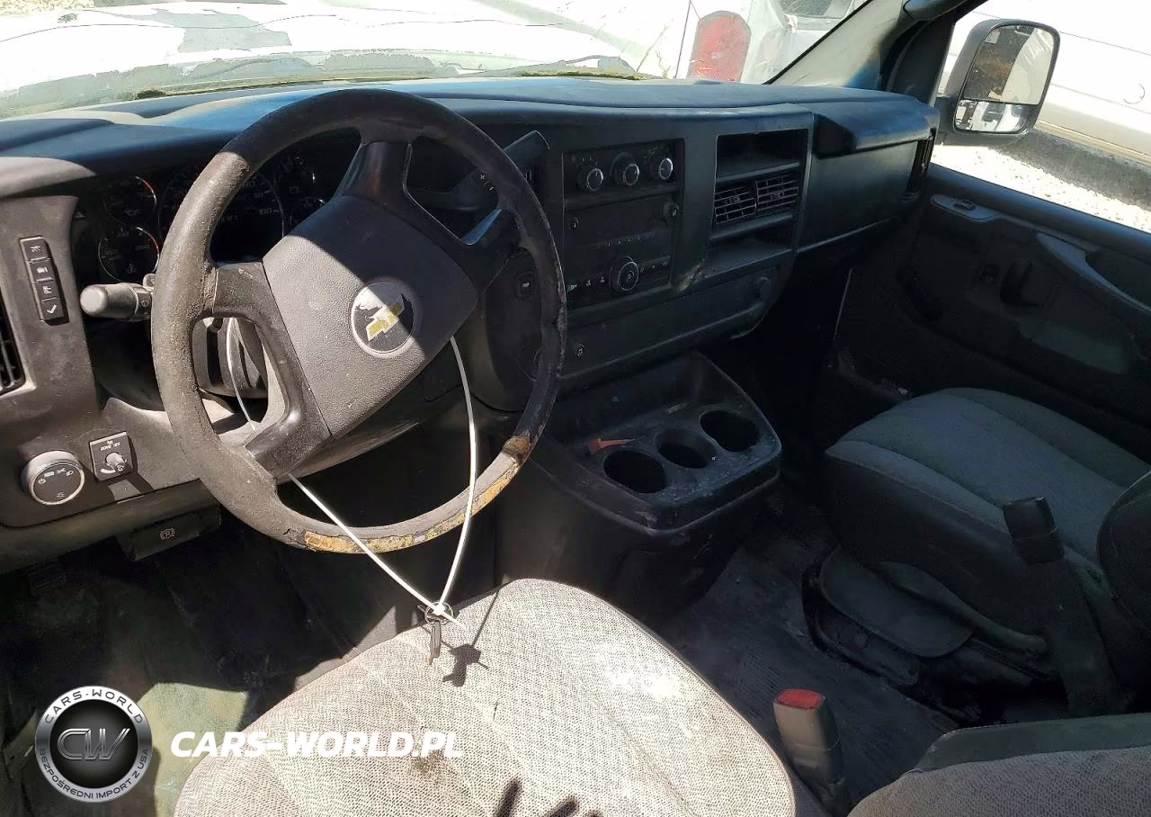 2011 Chevrolet Express G2500 VIN:1GCWGFBA4B1106589 - 8