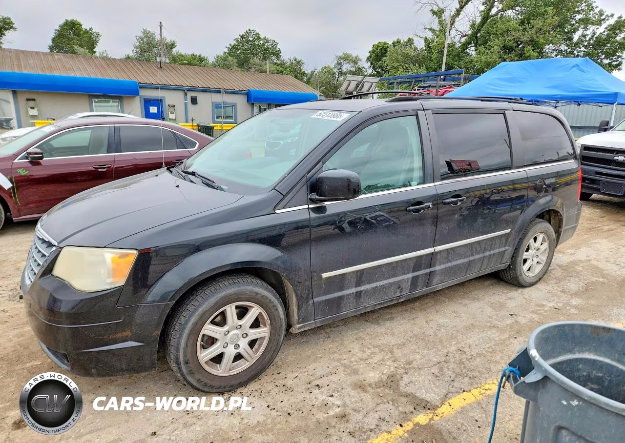 2010 Chrysler Town & Country Touring
