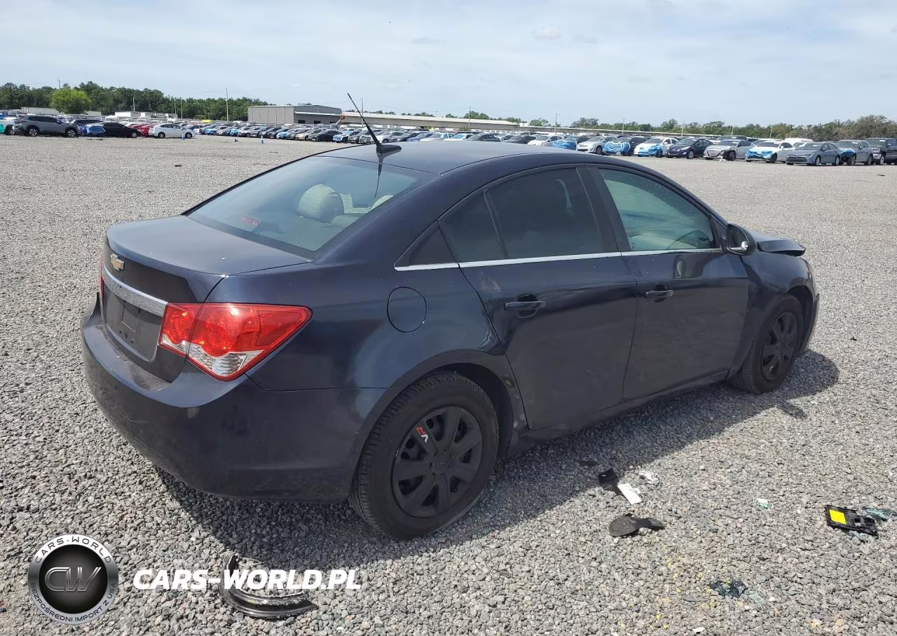 2011 Chevrolet Cruze Ls VIN:1G1PC5SHXB7174246 - 3