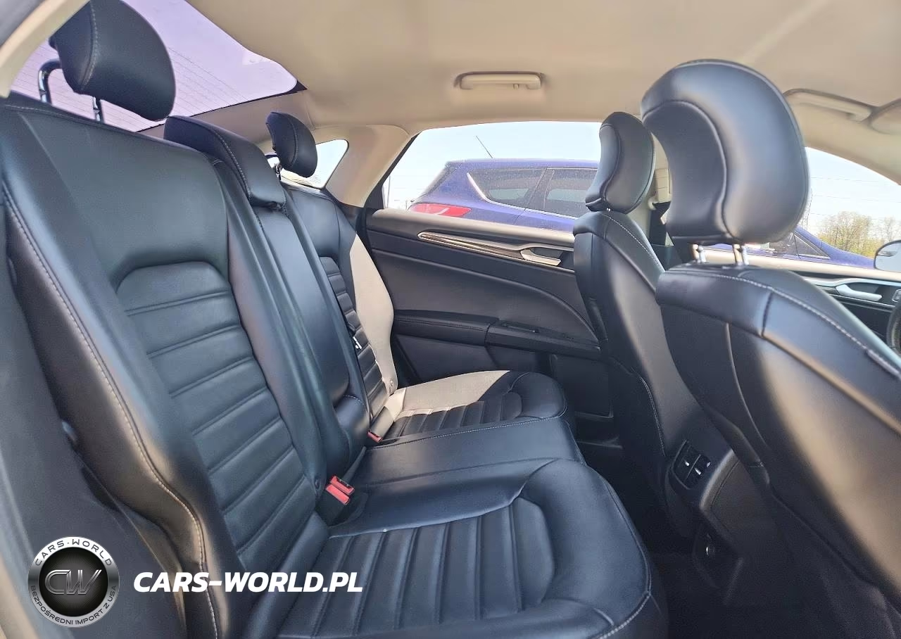 2018 Ford Fusion Se VIN:3FA6P0HDXJR239057 - 10