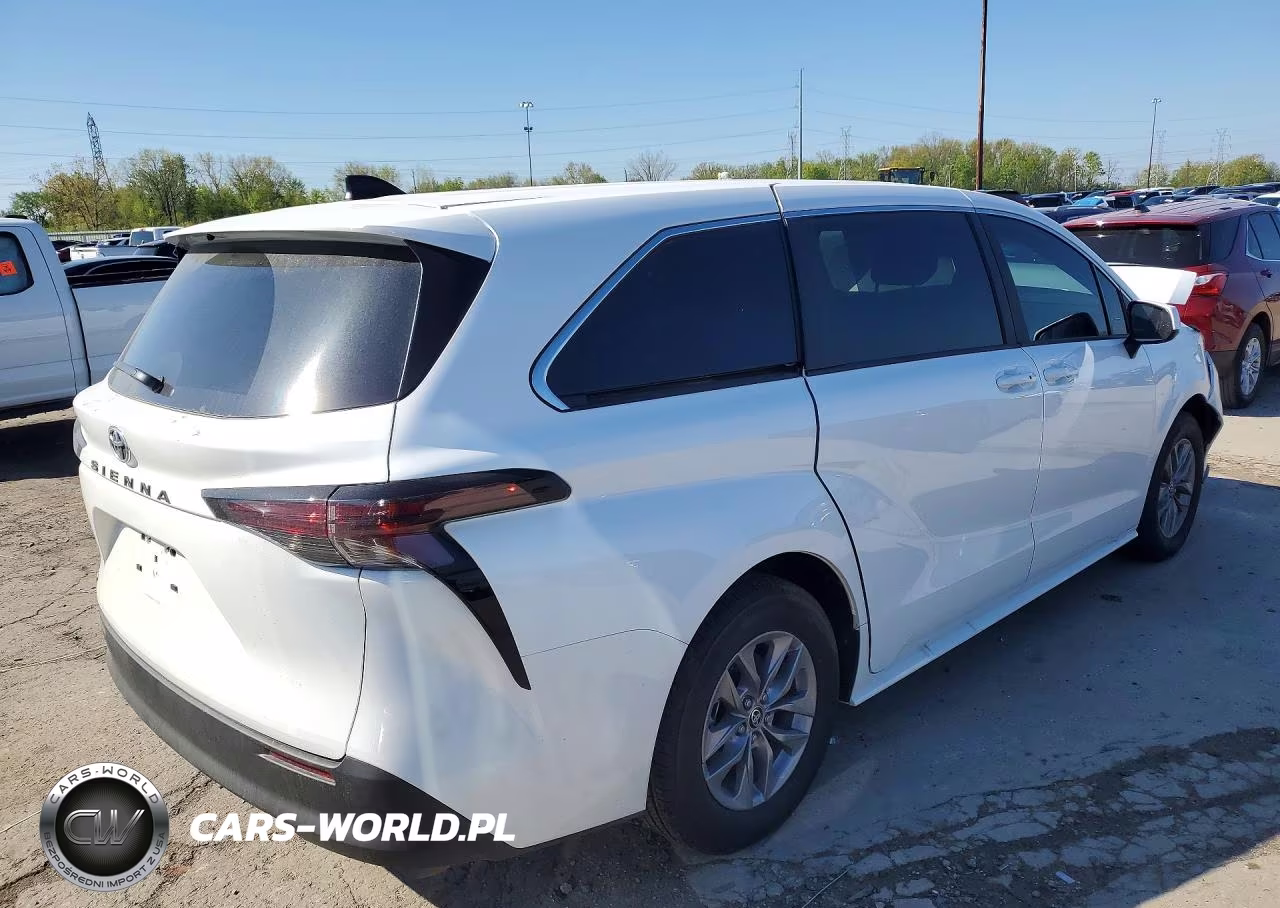 2026 Toyota Sienna Le VIN:5TDKRKEC3TS312862 - 3