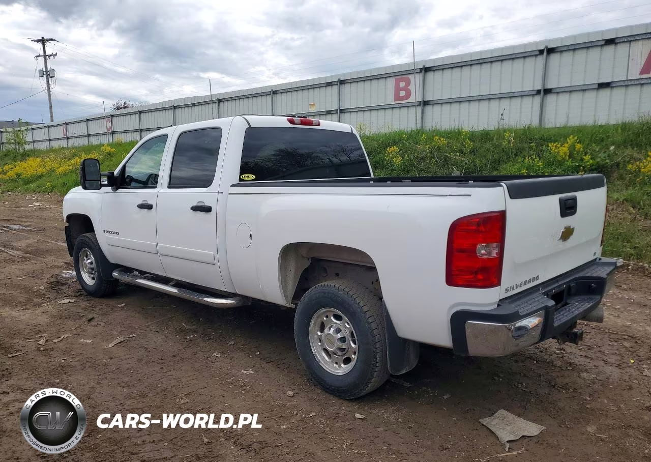 2008 Chevrolet Silverado C2500 Heavy Duty VIN:1GCHC23688F162943 - 2