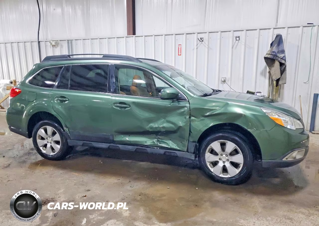 2012 Subaru Outback 2.5I Premium VIN:4S4BRBCC2C3295228 - 4