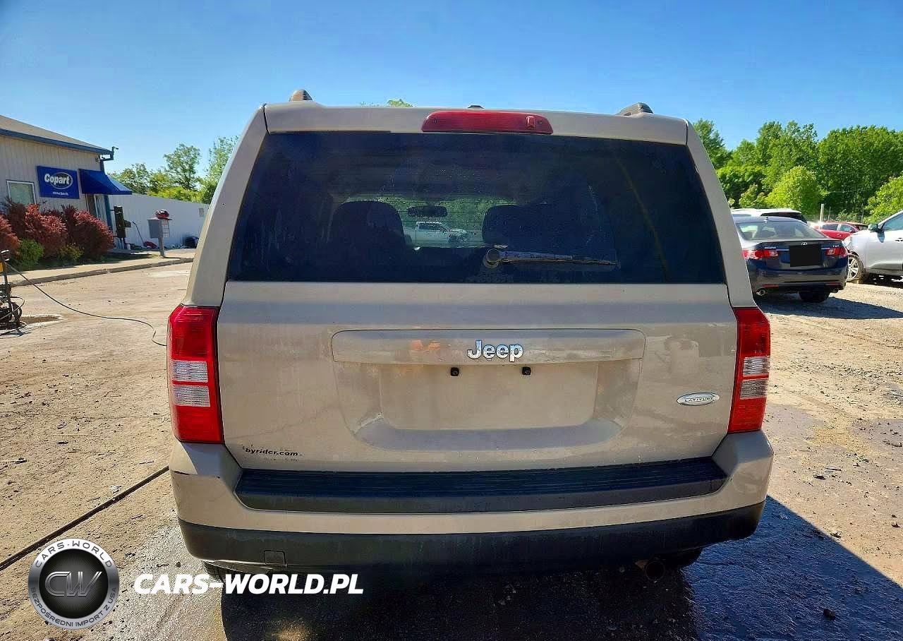 2017 Jeep Patriot Latitude VIN:1C4NJPFB7HD158389 - 6