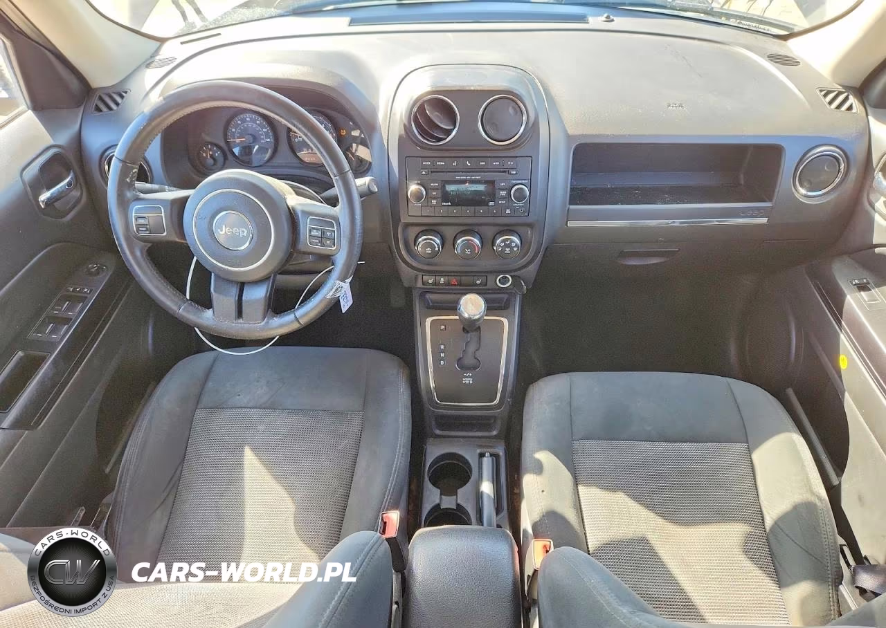 2017 Jeep Patriot Latitude VIN:1C4NJPFB7HD158389 - 8