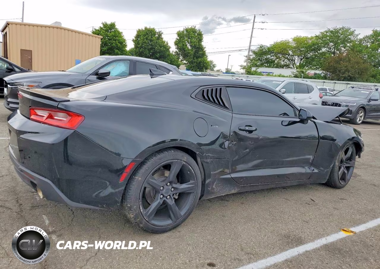 2018 Chevrolet Camaro Lt VIN:1G1FB1RS3J0103860 - 3