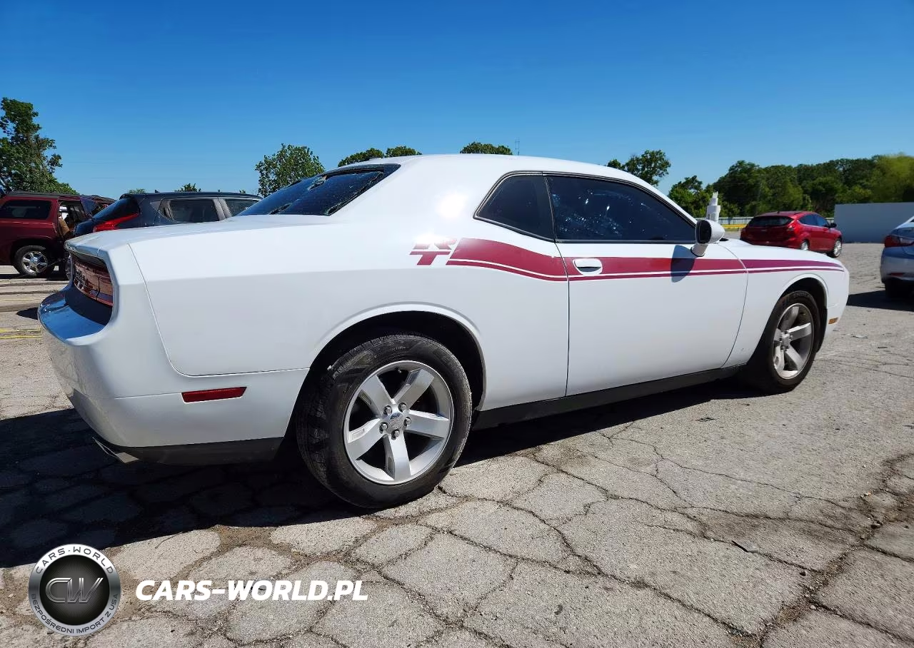 2014 Dodge Challenger Sxt VIN:2C3CDYAG4EH111637 - 3