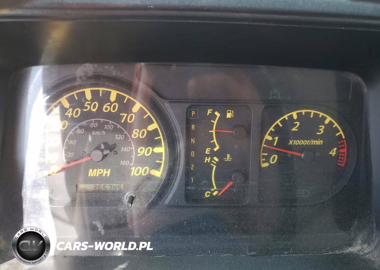 2007 Isuzu Npr - Box Truck VIN:JALC4B16877017497 - 8