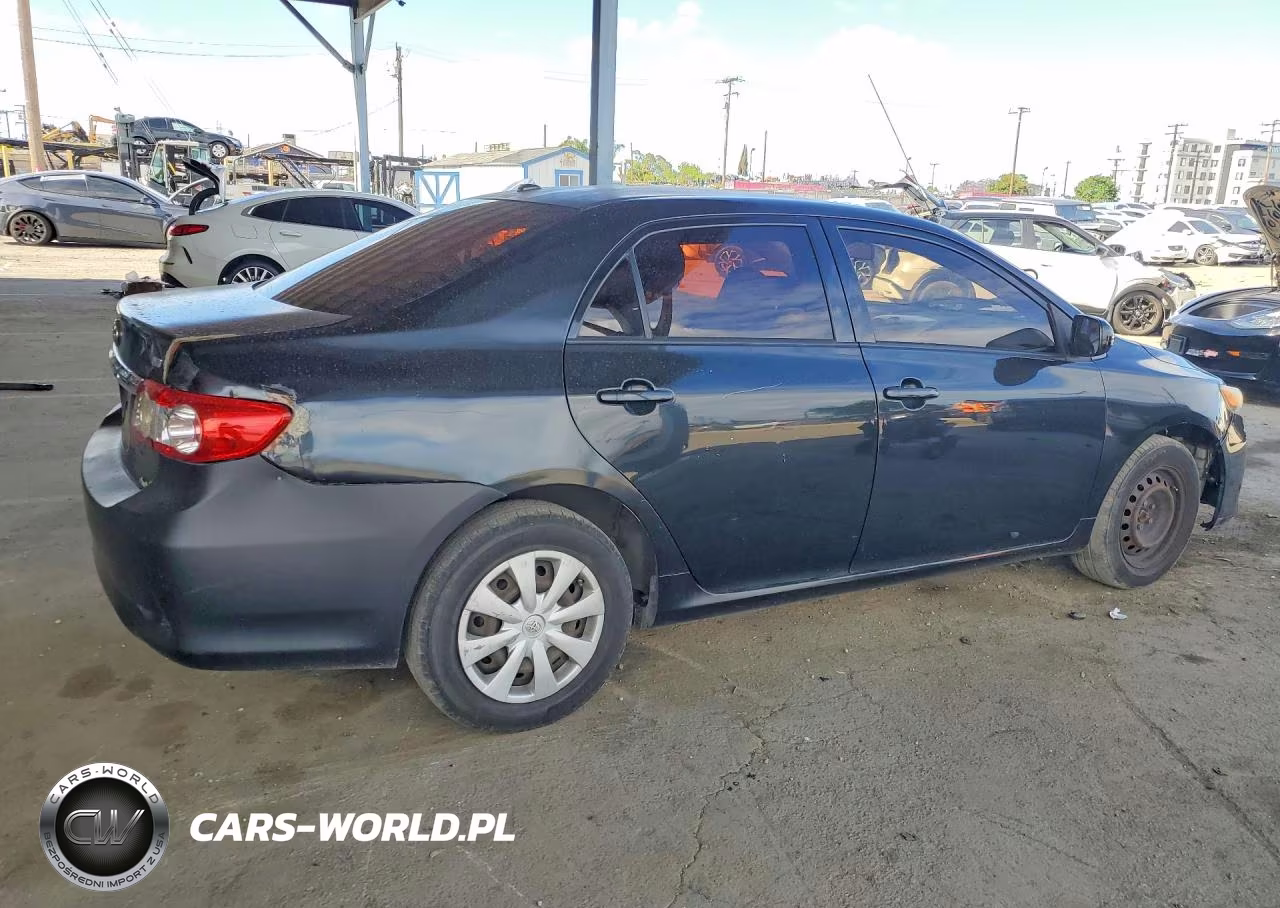 2011 Toyota Corolla Le VIN:JTDBU4EEXB9149572 - 3