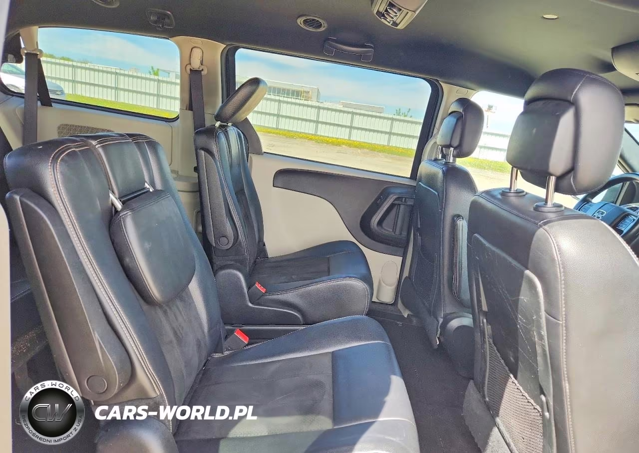 2019 Dodge Caravan-V6 VIN:2C4RDGCG4KR519560 - 11