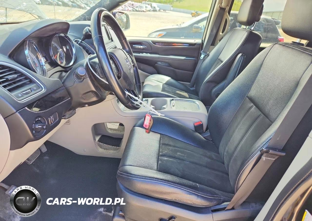 2019 Dodge Caravan-V6 VIN:2C4RDGCG4KR519560 - 7