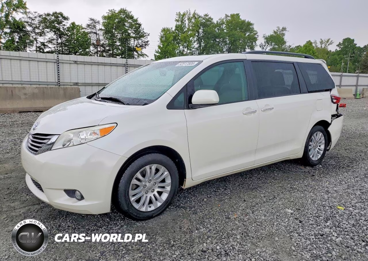 2016 Toyota Sienna Xle 8-Passenger