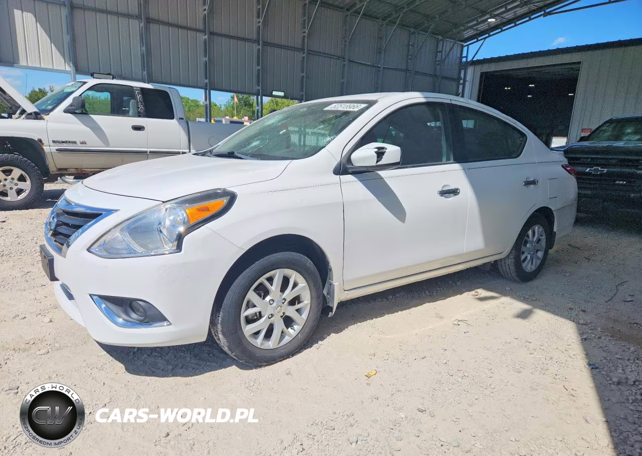 2019 Nissan Versa Sv