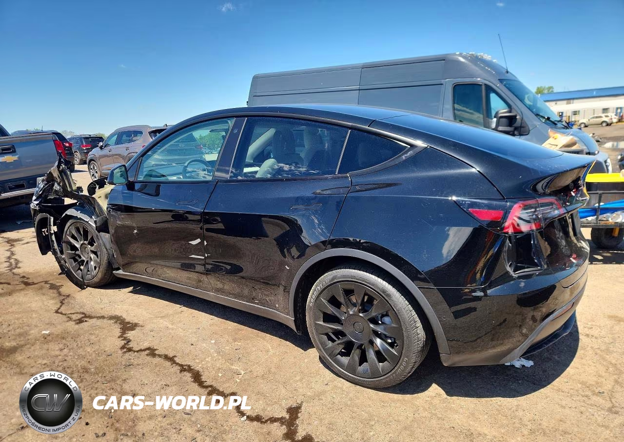 2021 Tesla Model Y VIN:5YJYGDEE6MF144136 - 2