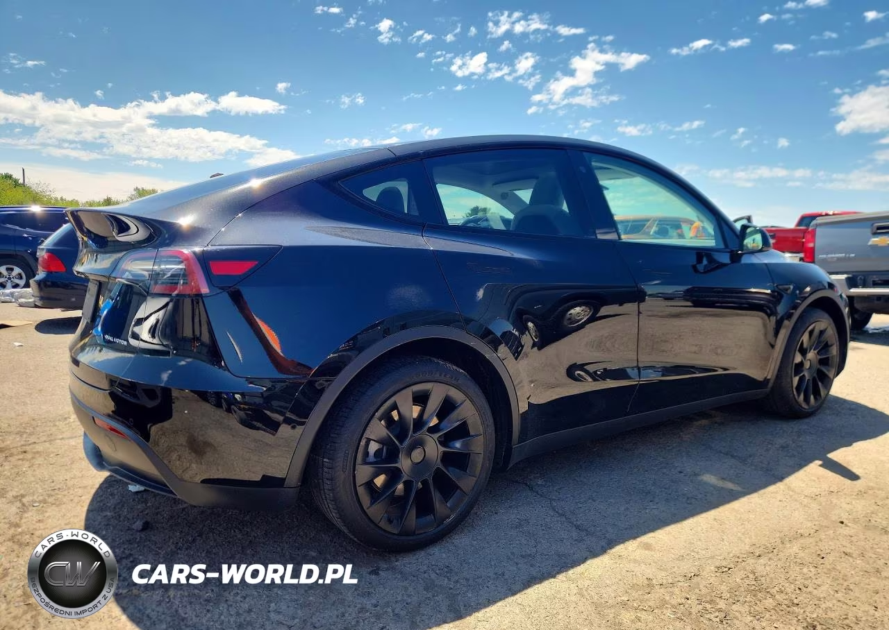 2021 Tesla Model Y VIN:5YJYGDEE6MF144136 - 3
