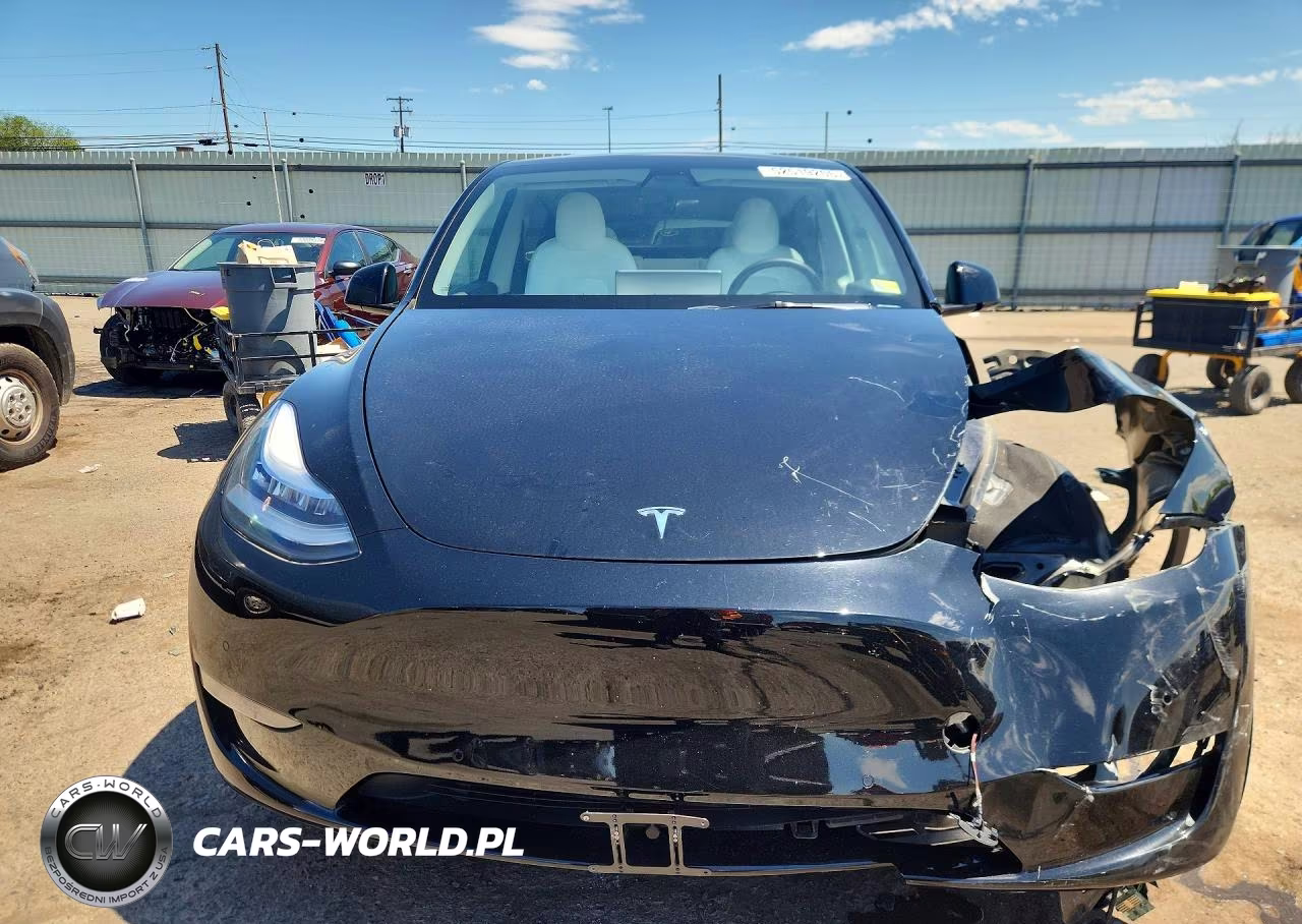 2021 Tesla Model Y VIN:5YJYGDEE6MF144136 - 5