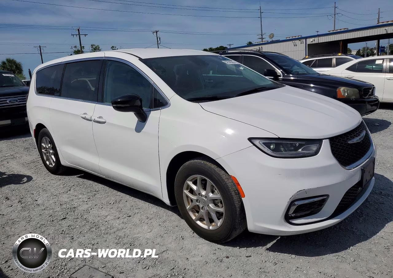2024 Chrysler Pacifica Touring L VIN:2C4RC1BG0RR167508 - 4