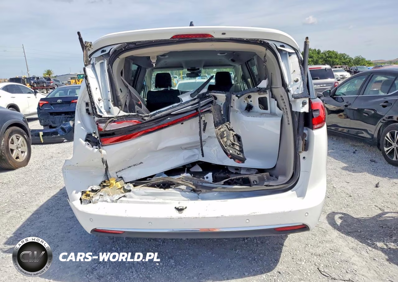 2024 Chrysler Pacifica Touring L VIN:2C4RC1BG0RR167508 - 6