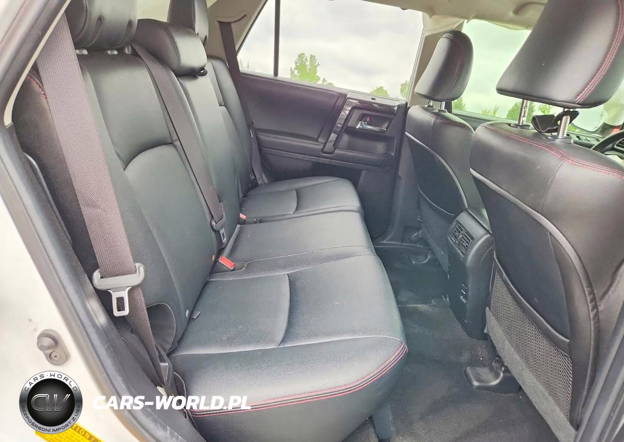 2018 Toyota 4Runner Trd Pro VIN:JTEBU5JR5J5584841 - 11