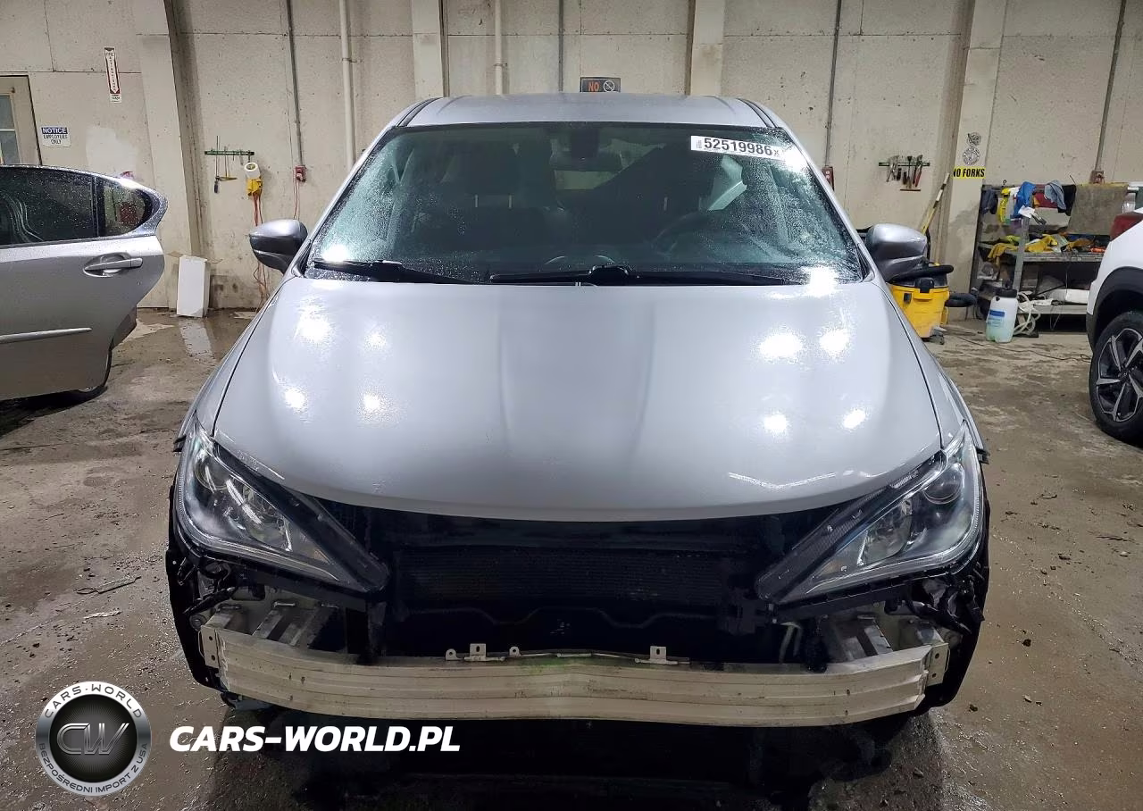 2018 Chrysler Pacifica Touring Plus VIN:2C4RC1FG1JR354089 - 5