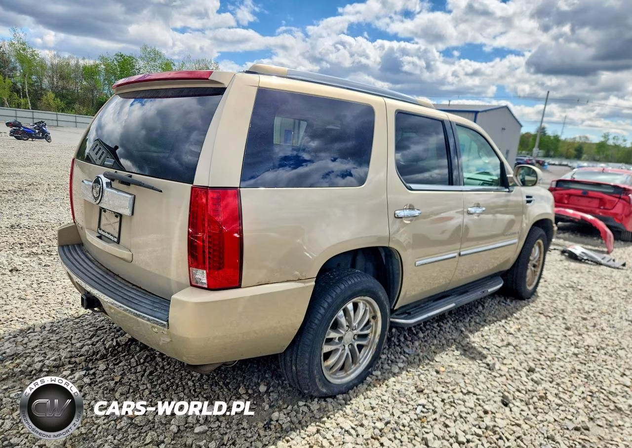 2007 Cadillac Escalade Luxury VIN:1GYFK63827R223665 - 3