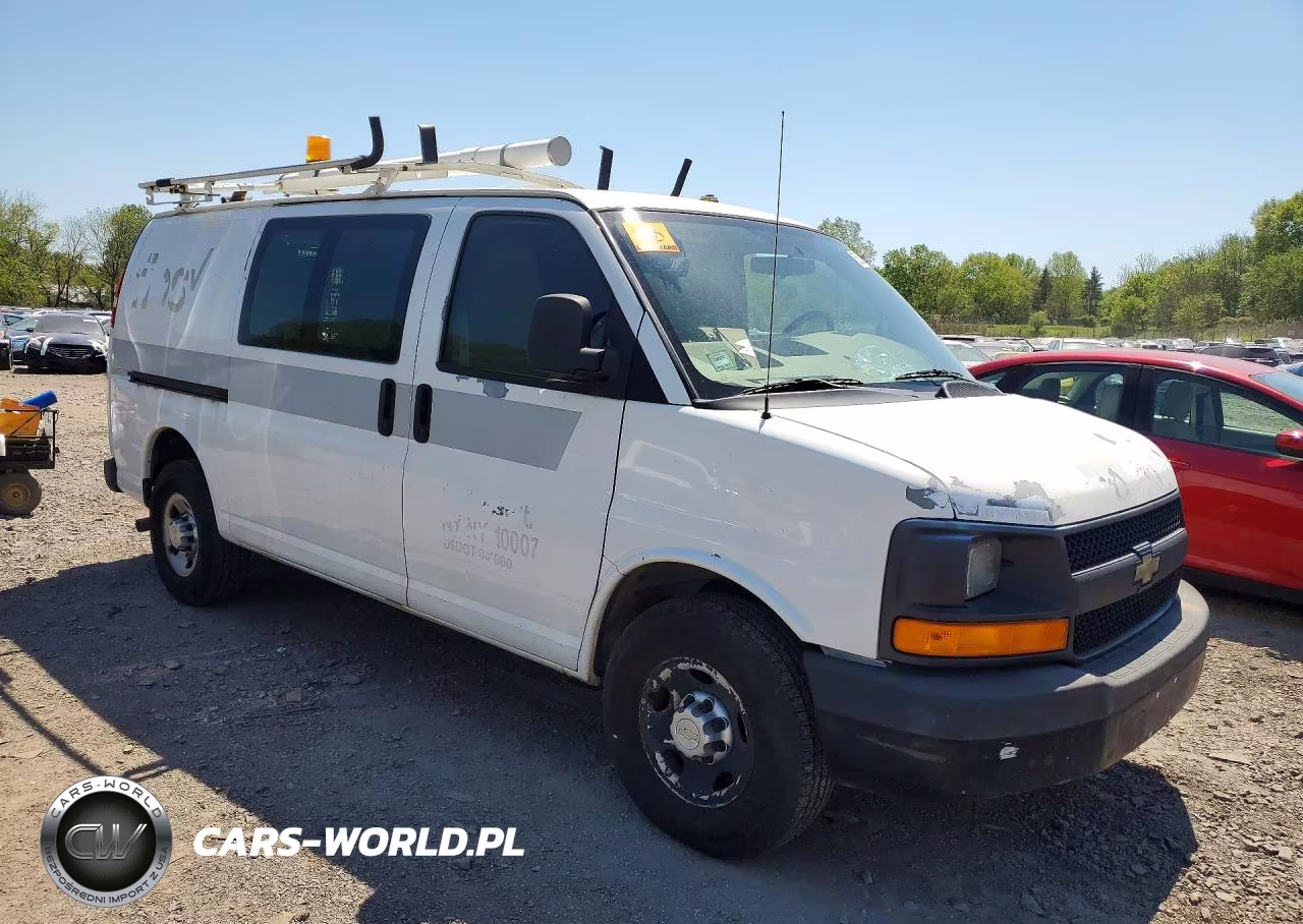 2011 Chevrolet Express G2500 VIN:1GCWGFCA9B1177107 - 4