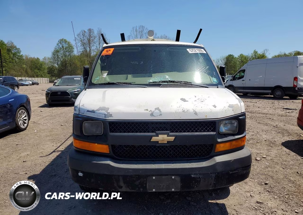 2011 Chevrolet Express G2500 VIN:1GCWGFCA9B1177107 - 5