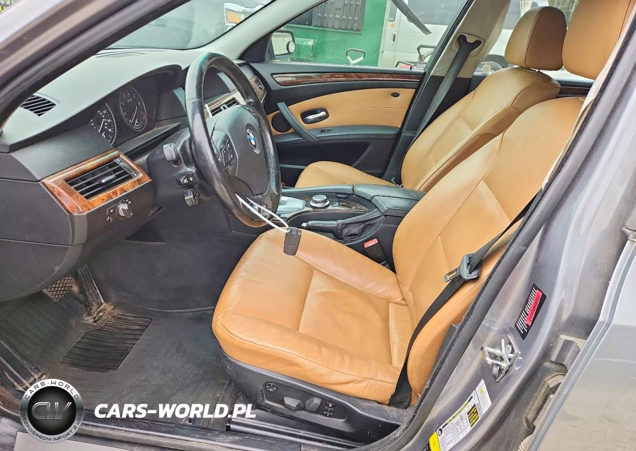 2008 BMW 528 Xi VIN:WBANV13518CZ56616 - 7