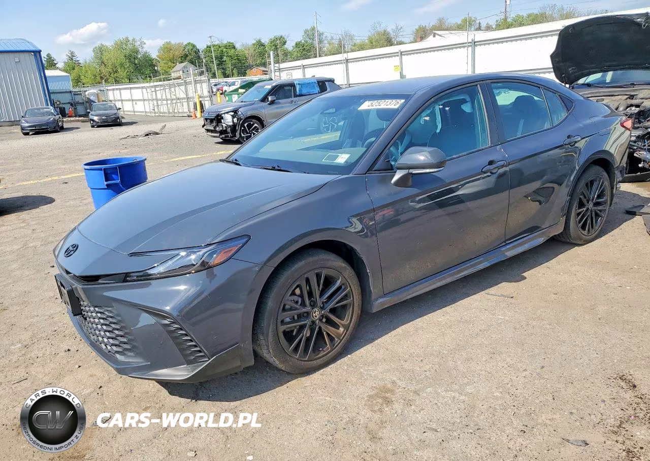 2025 Toyota Camry Se – zdjęcie 1 z 13