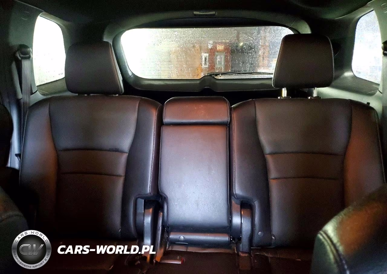 2020 Honda Passport Elite VIN:5FNYF8H0XLB010822 - 10