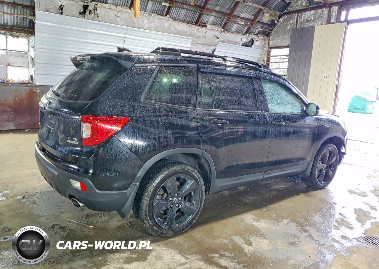 2020 Honda Passport Elite VIN:5FNYF8H0XLB010822 - 3