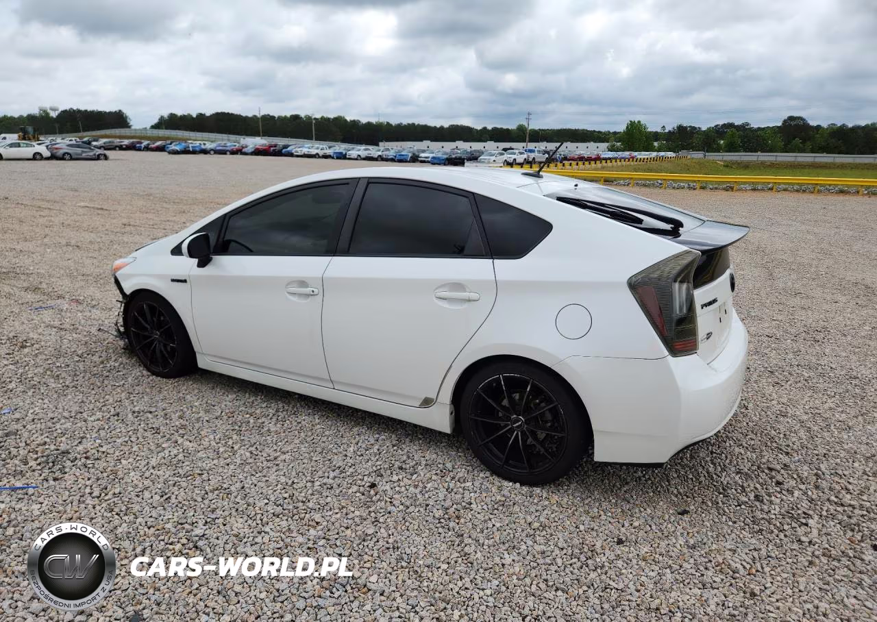2013 Toyota Prius Four VIN:JTDKN3DU1D5547246 - 2