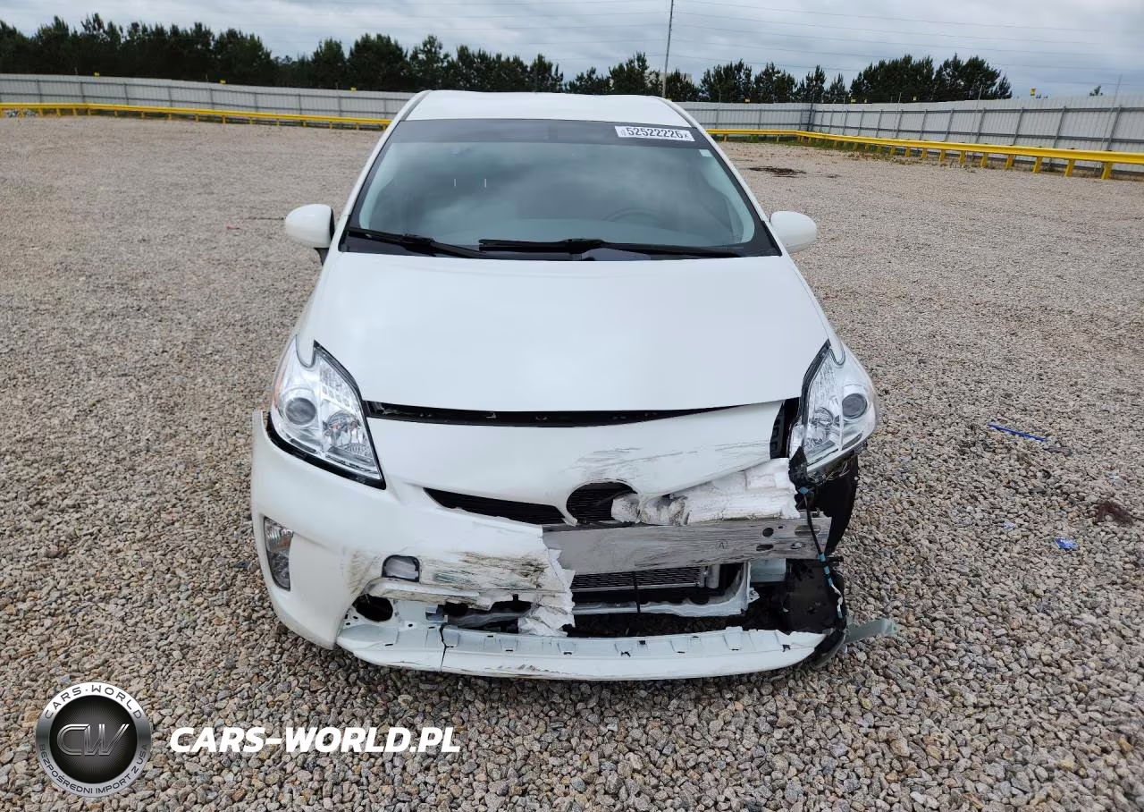 2013 Toyota Prius Four VIN:JTDKN3DU1D5547246 - 5
