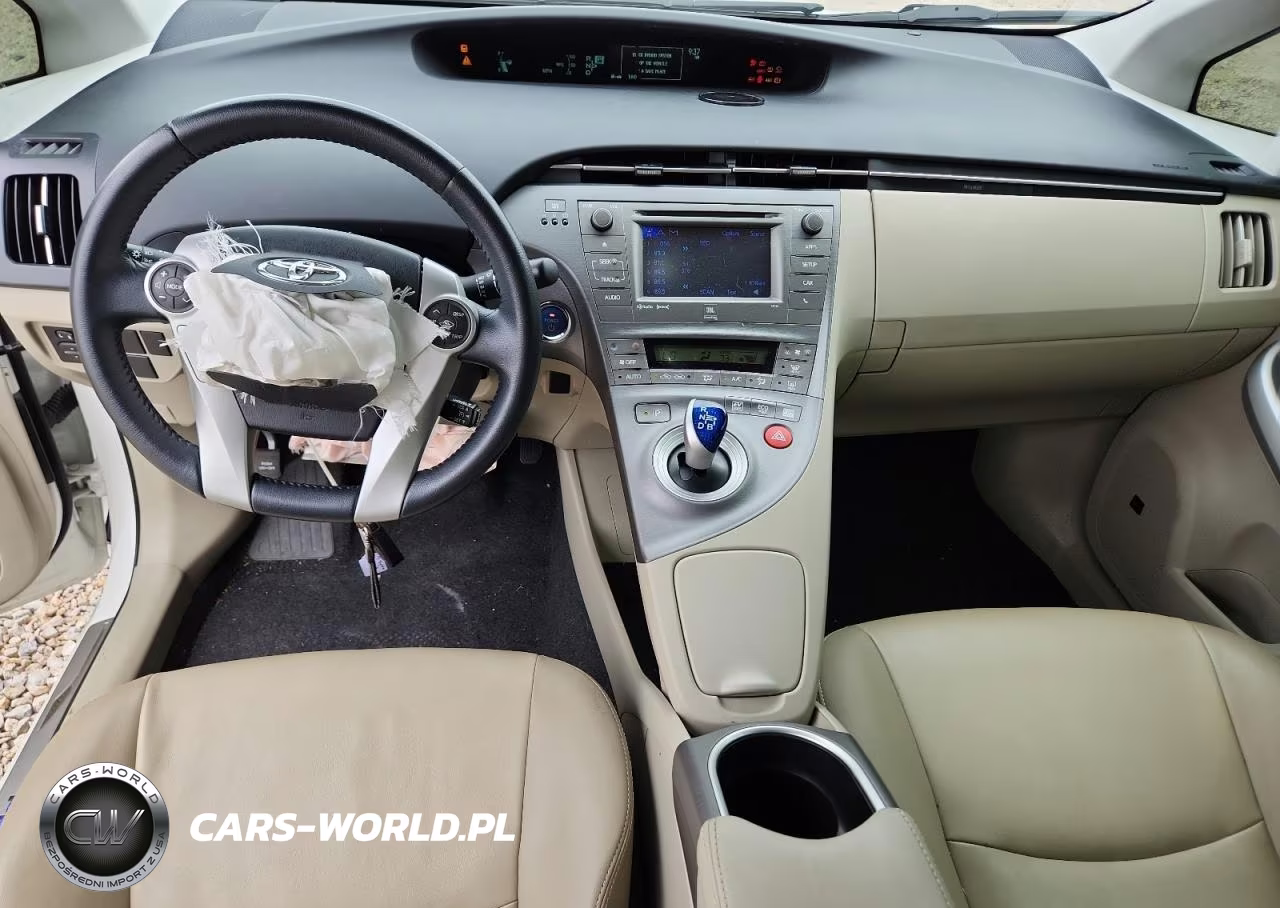 2013 Toyota Prius Four VIN:JTDKN3DU1D5547246 - 8