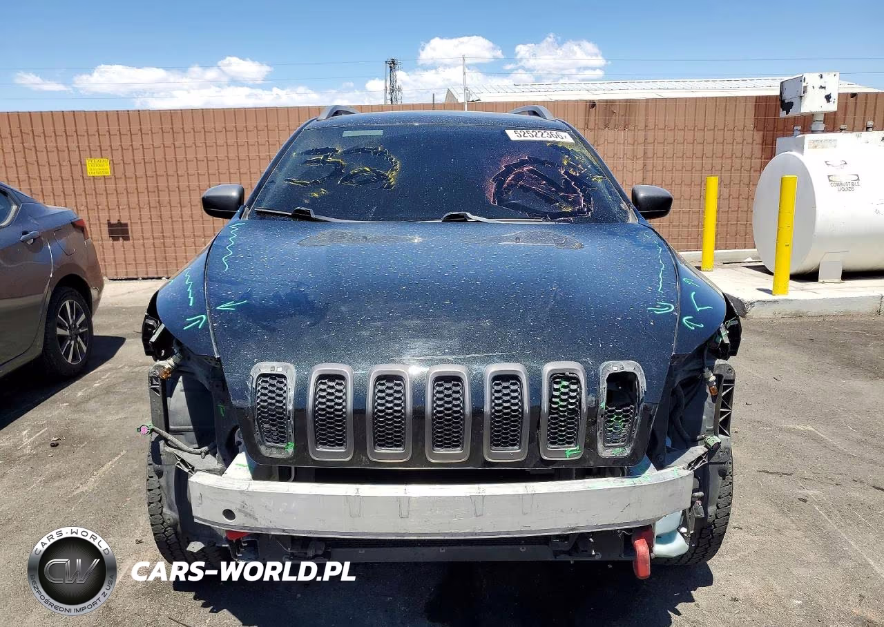 2016 Jeep Cherokee Trailhawk VIN:1C4PJMBBXGW268854 - 5