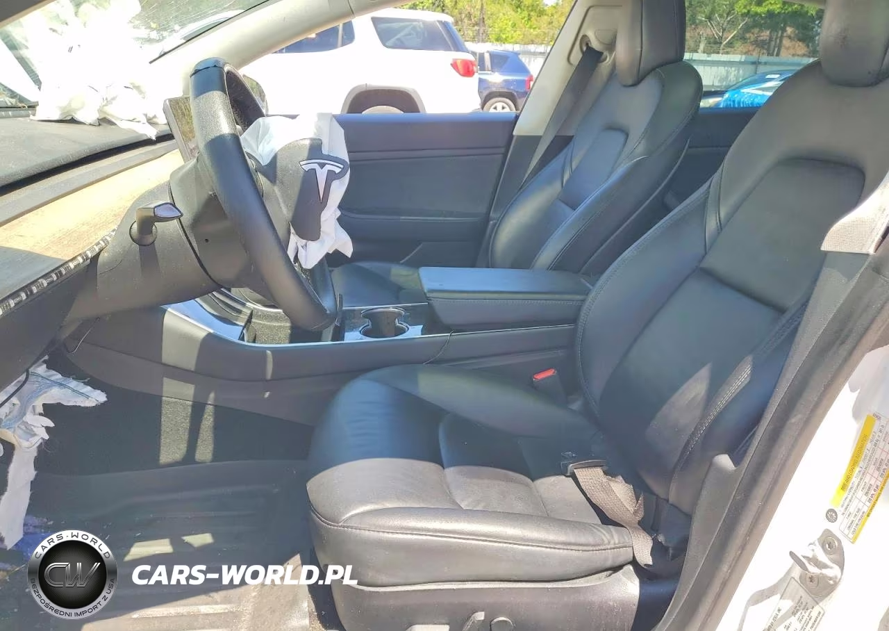 2020 Tesla Model 3 VIN:5YJ3E1EAXLF659635 - 7