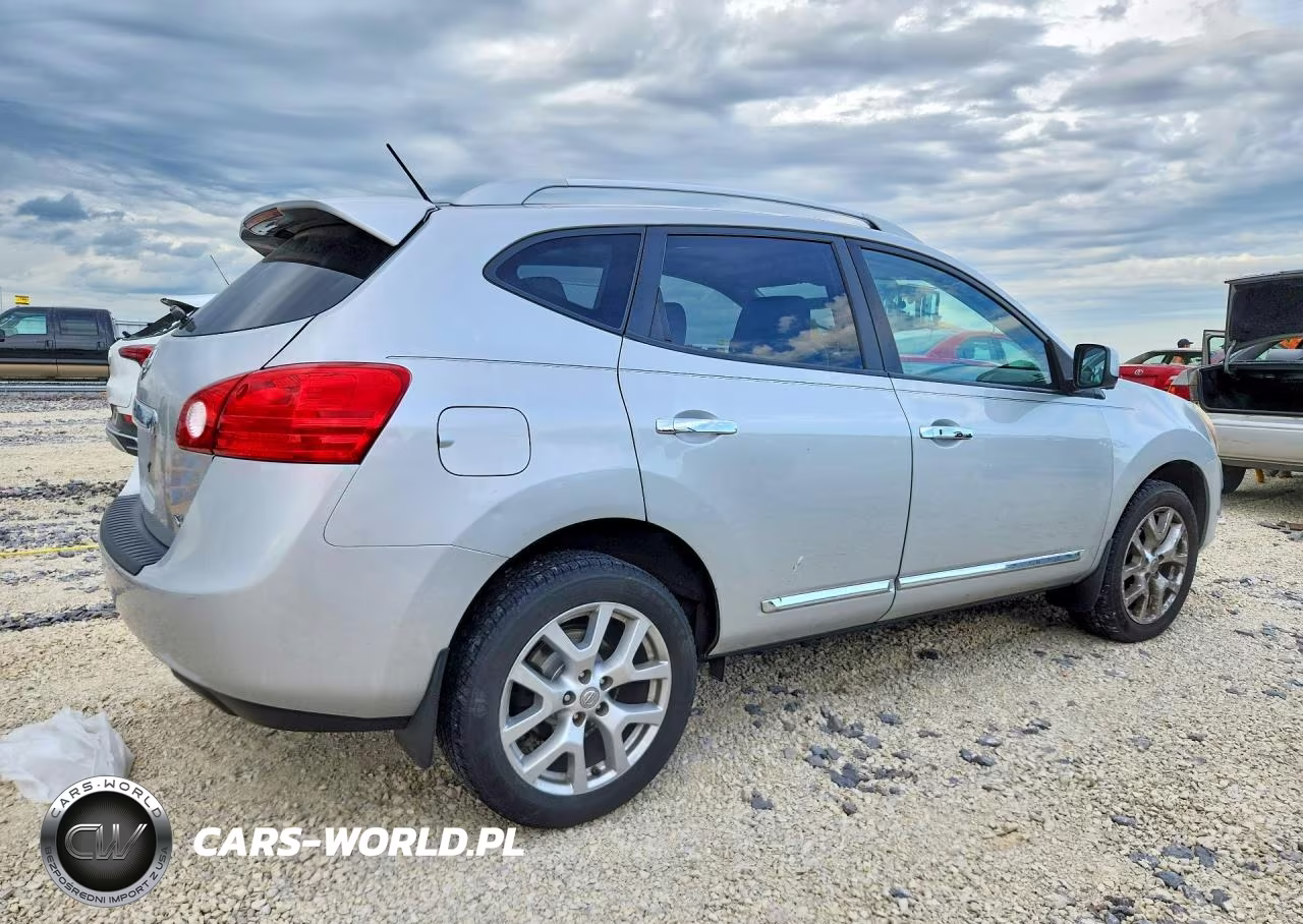 2013 Nissan Rogue S VIN:JN8AS5MT6DW528486 - 3