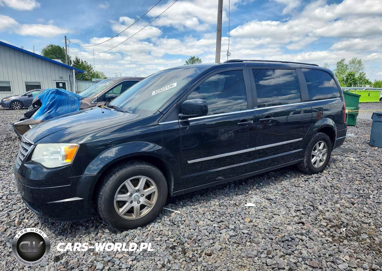 2010 Chrysler Town & Country Touring