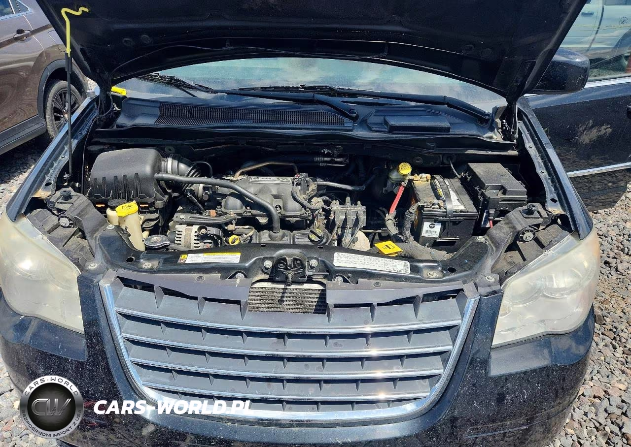 2010 Chrysler Town & Country Touring VIN:2A4RR5D17AR176106 - 12
