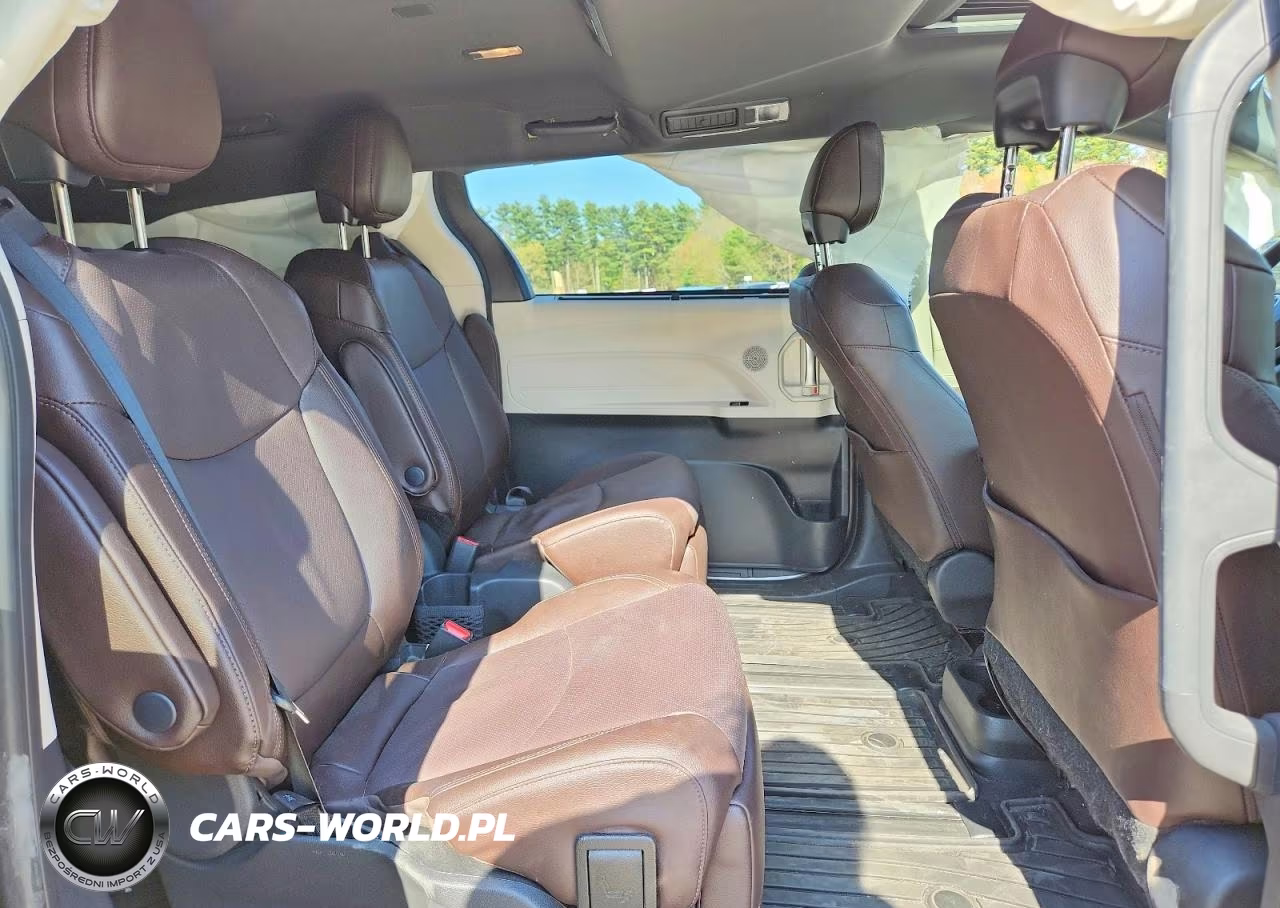 2024 Toyota Sienna Platinum 7-Passenger VIN:5TDESKFC2RS151087 - 11
