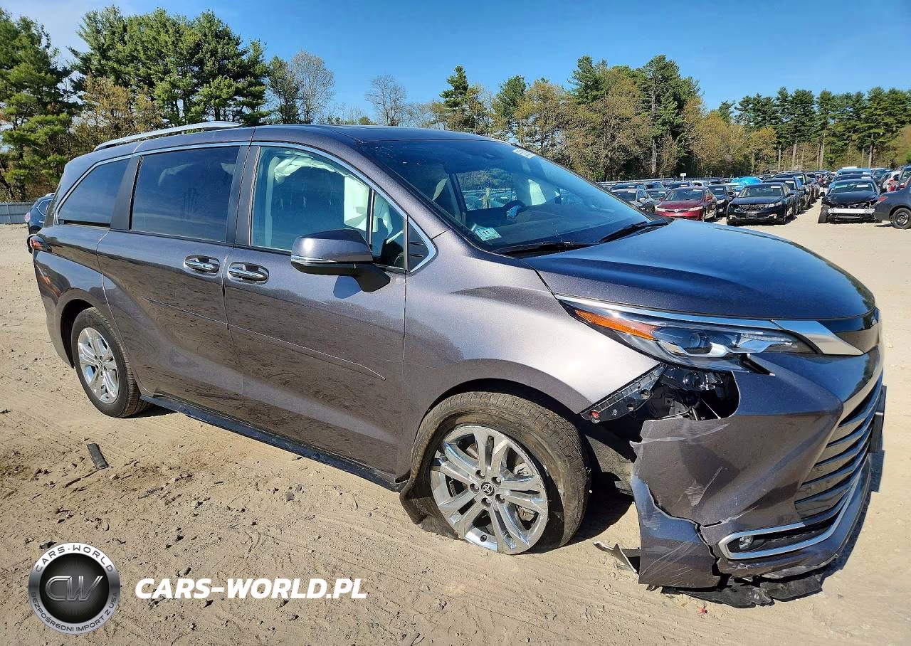 2024 Toyota Sienna Platinum 7-Passenger VIN:5TDESKFC2RS151087 - 4