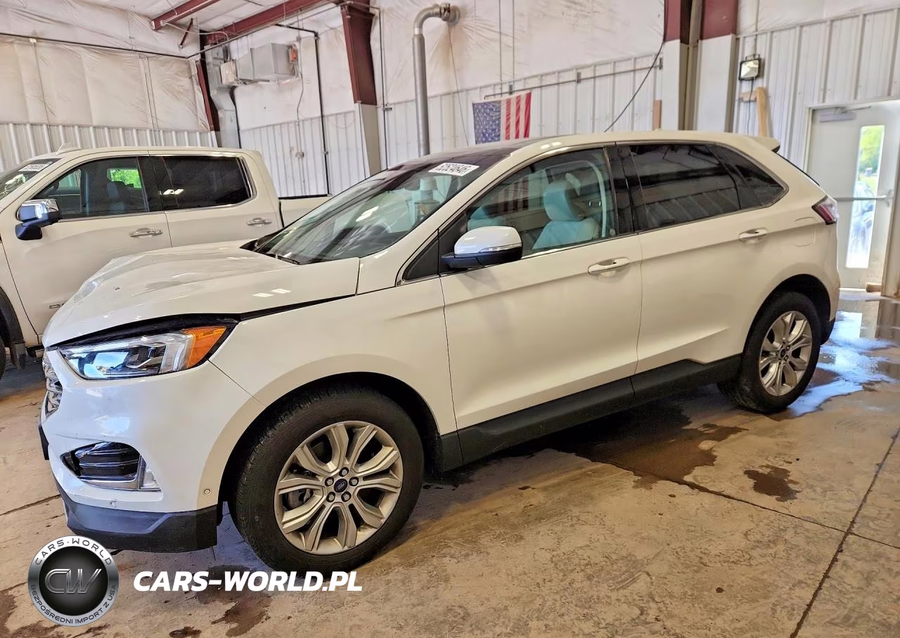 2020 Ford Edge Titanium