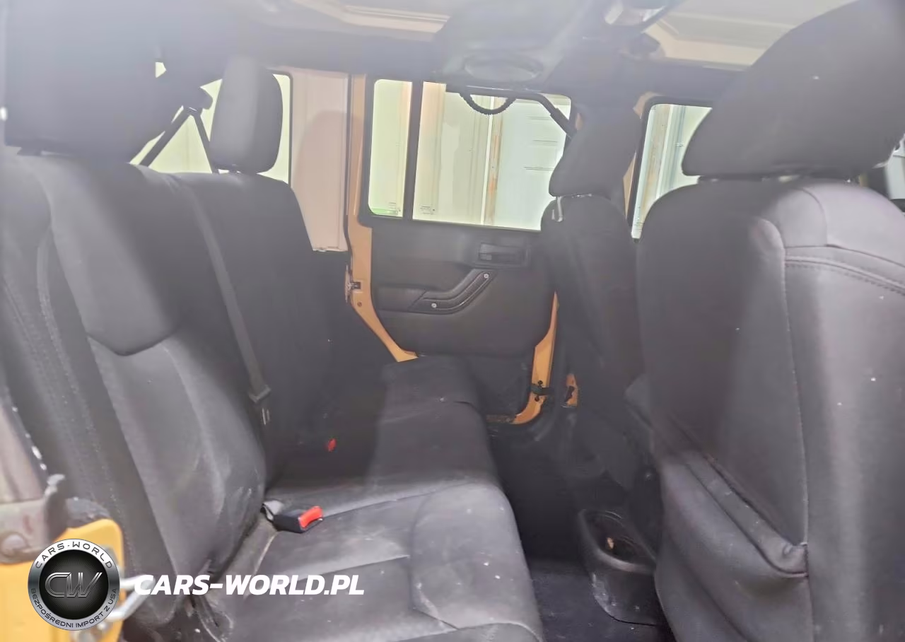 2013 Jeep Wrangler Unlimited Sport VIN:1C4BJWDG0DL698243 - 11