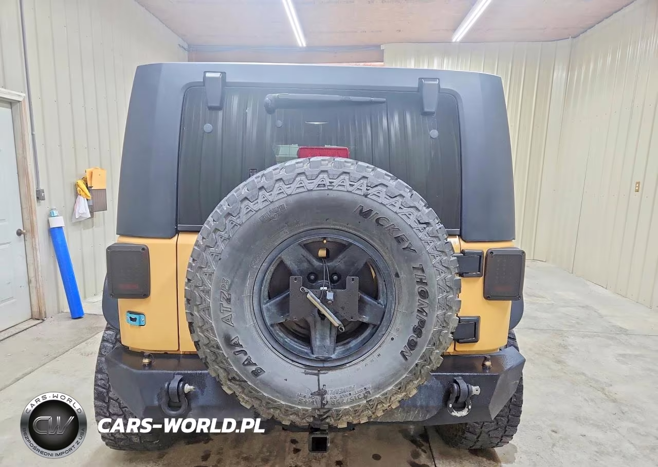 2013 Jeep Wrangler Unlimited Sport VIN:1C4BJWDG0DL698243 - 6