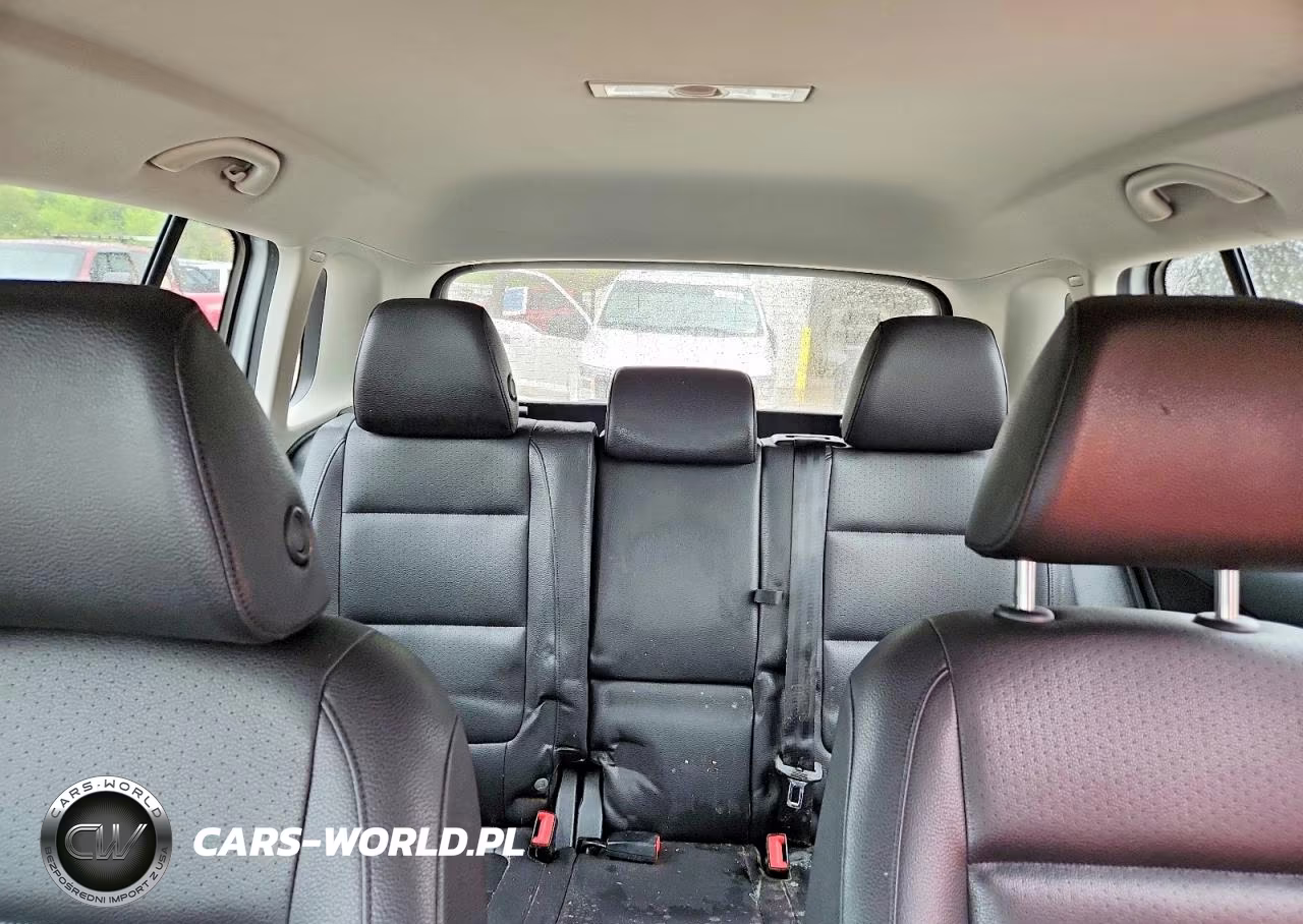 2017 Volkswagen Tiguan S VIN:WVGBV7AX3HK013626 - 10