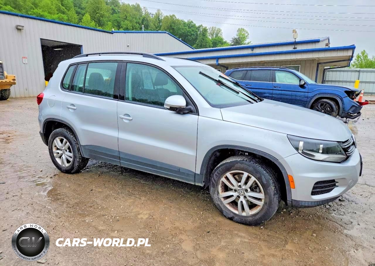 2017 Volkswagen Tiguan S VIN:WVGBV7AX3HK013626 - 4