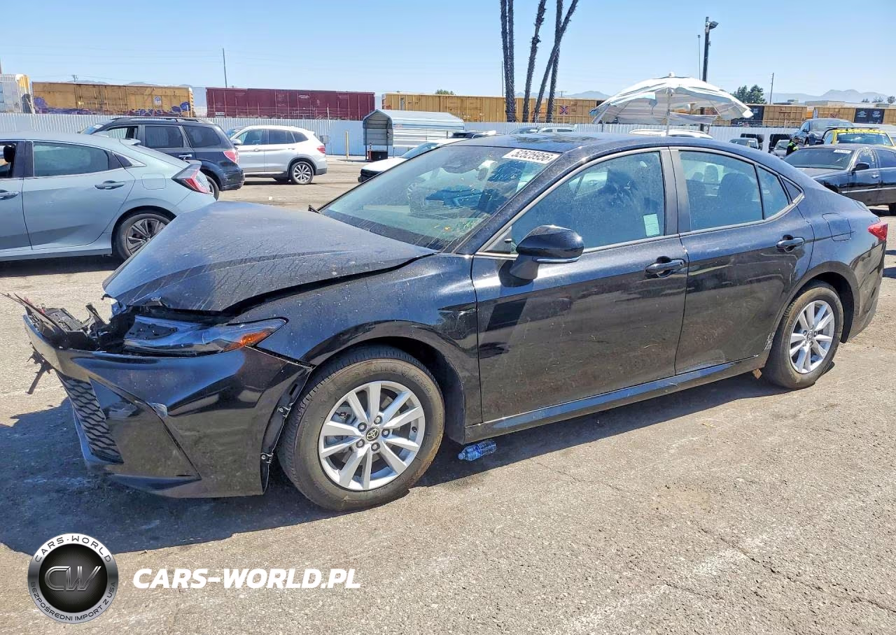 2025 Toyota Camry Le – zdjęcie 1 z 12