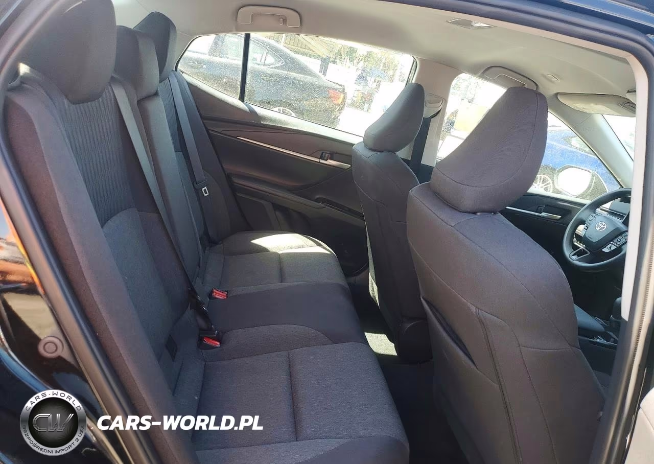 2025 Toyota Camry Le VIN:4T1DAACK1SU509992 - 10