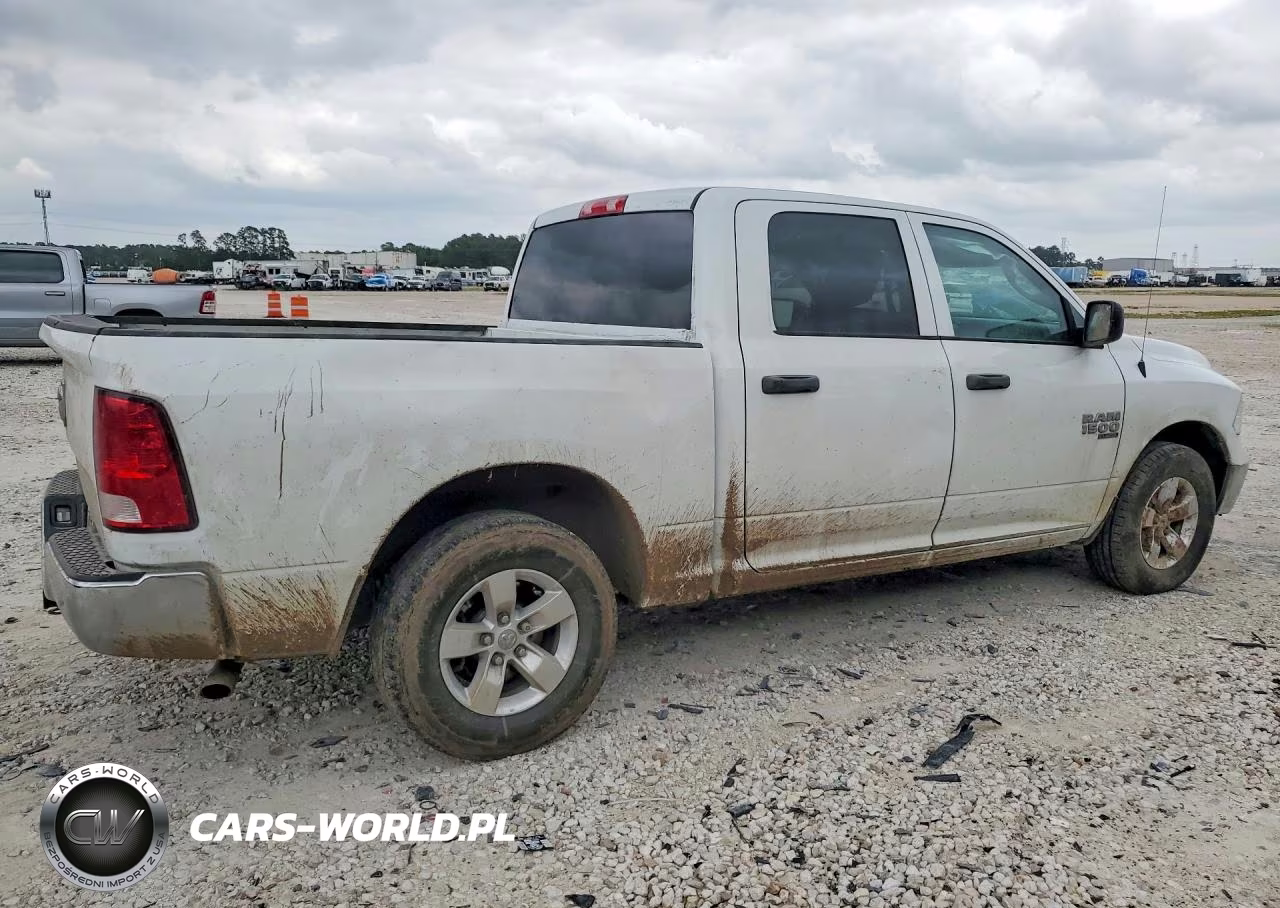 2022 Ram 1500 Classic Tradesman VIN:3C6RR6KG6NG310335 - 3