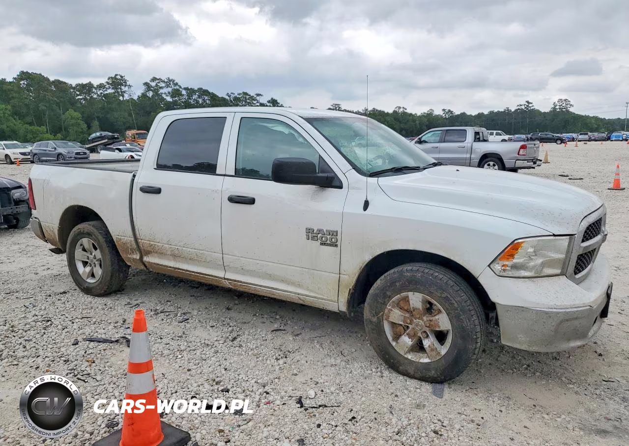2022 Ram 1500 Classic Tradesman VIN:3C6RR6KG6NG310335 - 4